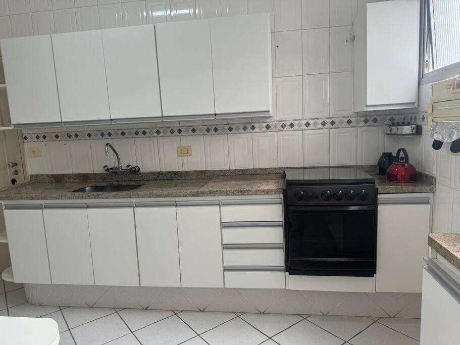 Apartamento Com Vista Mar กัวรูจา ภายนอก รูปภาพ