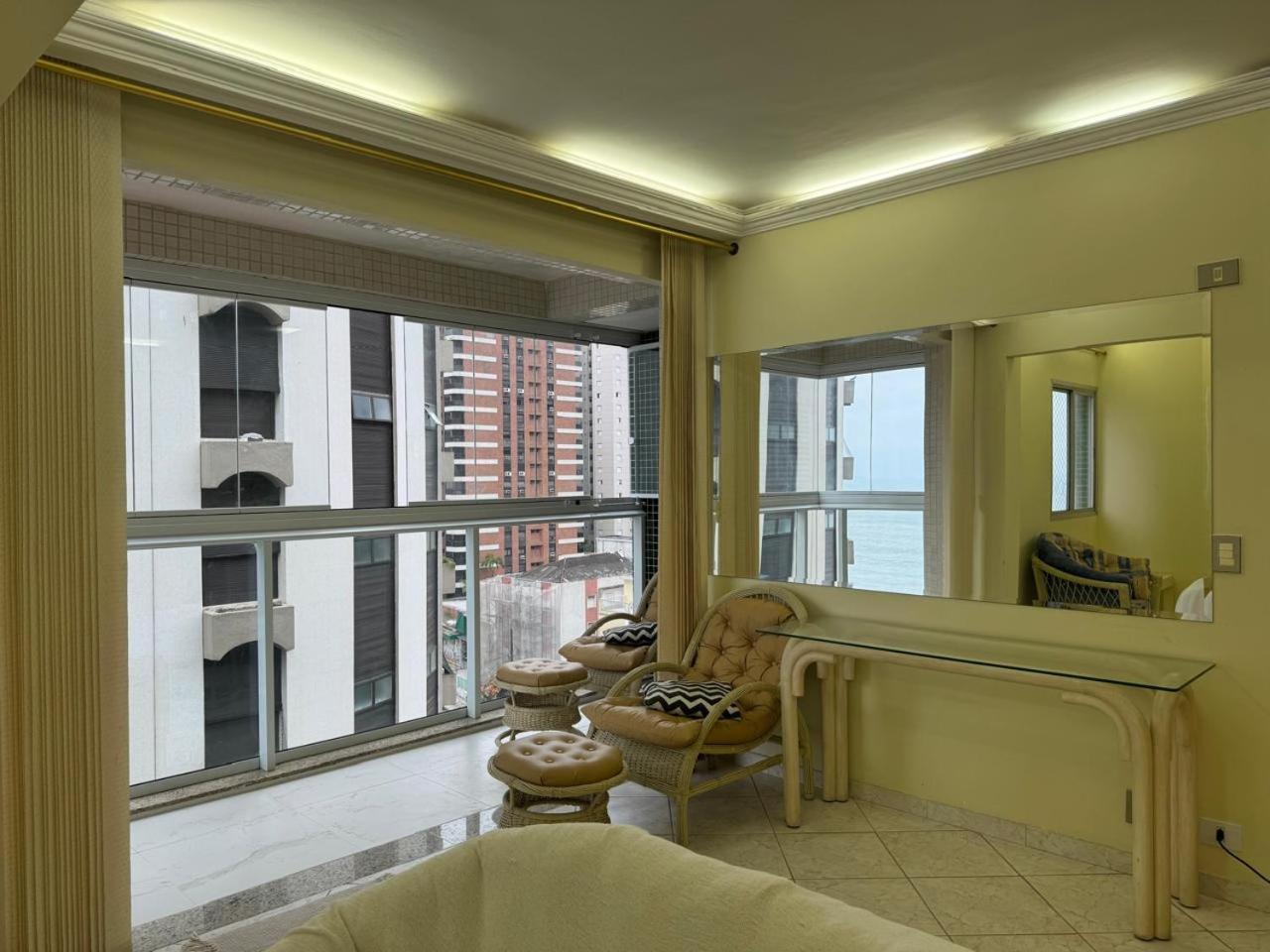 Apartamento Com Vista Mar กัวรูจา ภายนอก รูปภาพ
