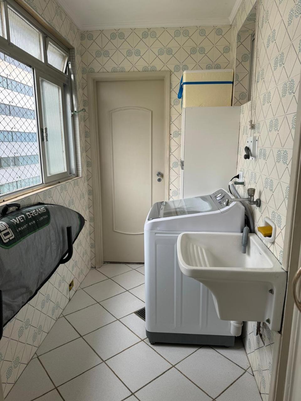Apartamento Com Vista Mar กัวรูจา ภายนอก รูปภาพ